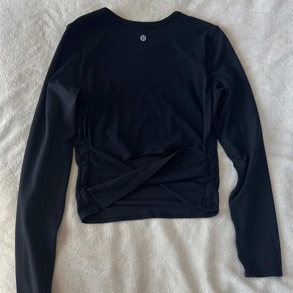 Lululemon Black Long-Sleeve Ribbed Crewneck Top - Picture 3 of 6
